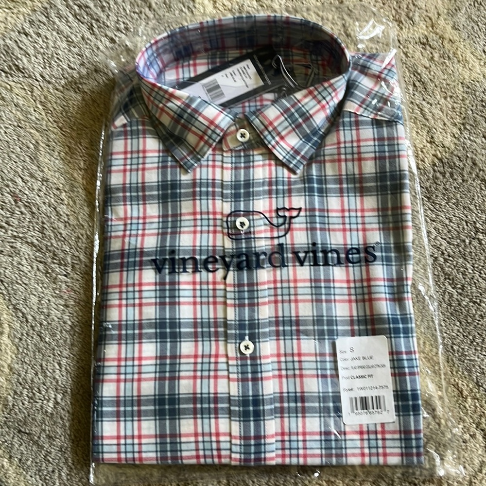 Vineyard Vines NWT men’s small plaid spread classic fit shirt, Jake Blue!